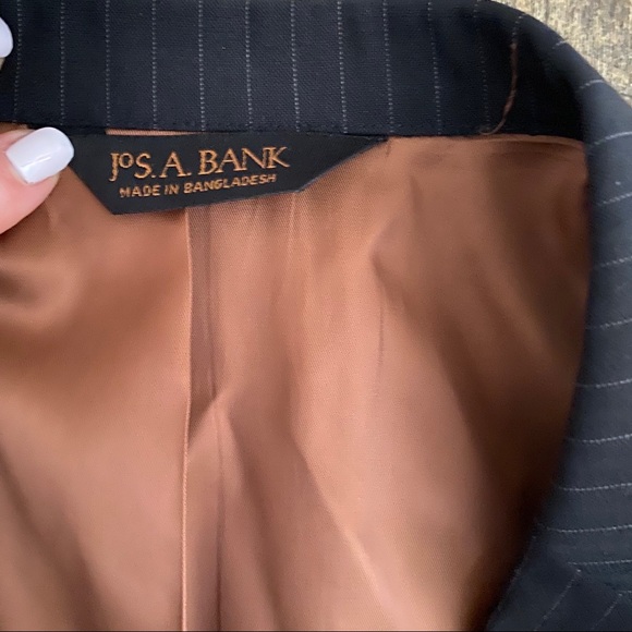 Jos A Bank Slim Fit Suit & Pant - Picture 2 of 5